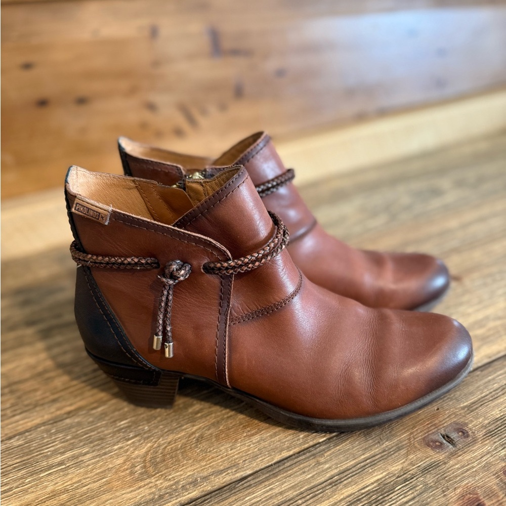 Pikolinos Brown Leather Ankle Boots